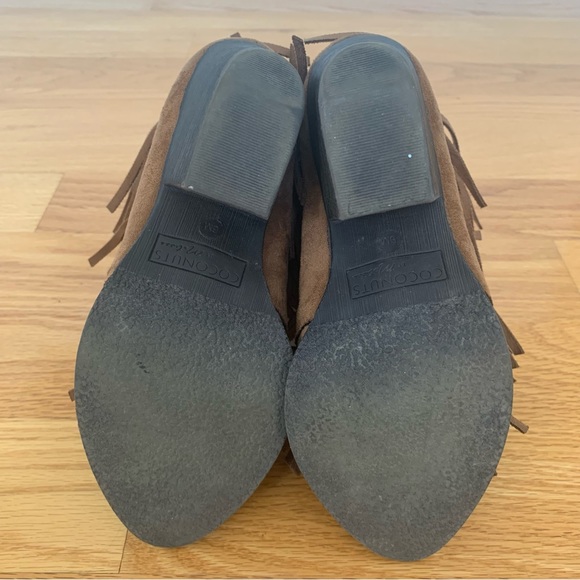 COCONUTS by Matisse Lambert Fringe Split Front Block Heel Booties Sz 6 - Picture 8 of 10